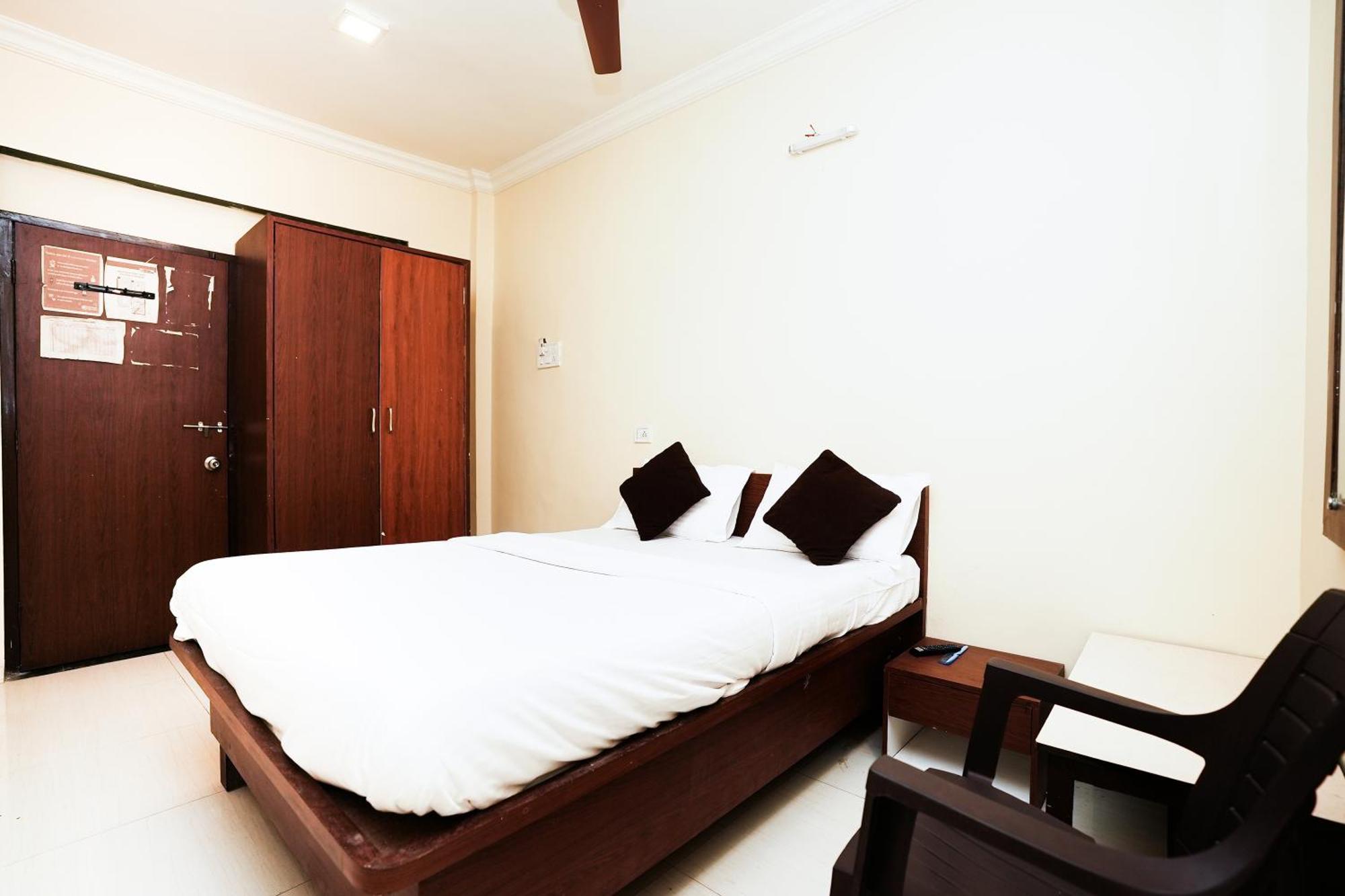 Hotel Della Comfort Near Ambreshwar Shiv Mandir, Ambernath Amarnāth Exterior foto