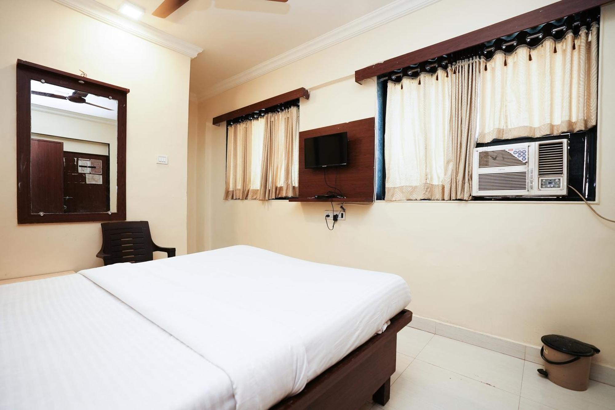 Hotel Della Comfort Near Ambreshwar Shiv Mandir, Ambernath Amarnāth Exterior foto